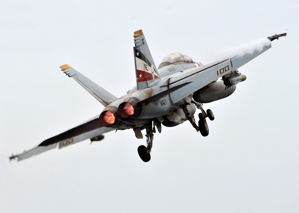 U.S. Navy photo by Mass Communication Specialist 2nd Class James R. Evans, Public domain, via Wikimedia Commons