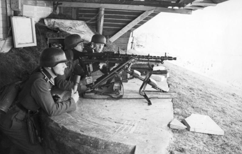 Bundesarchiv, Bild 101I-291-1213-34 / Müller, Karl / CC-BY-SA 3.0, CC BY-SA 3.0 DE via Wikimedia Commons