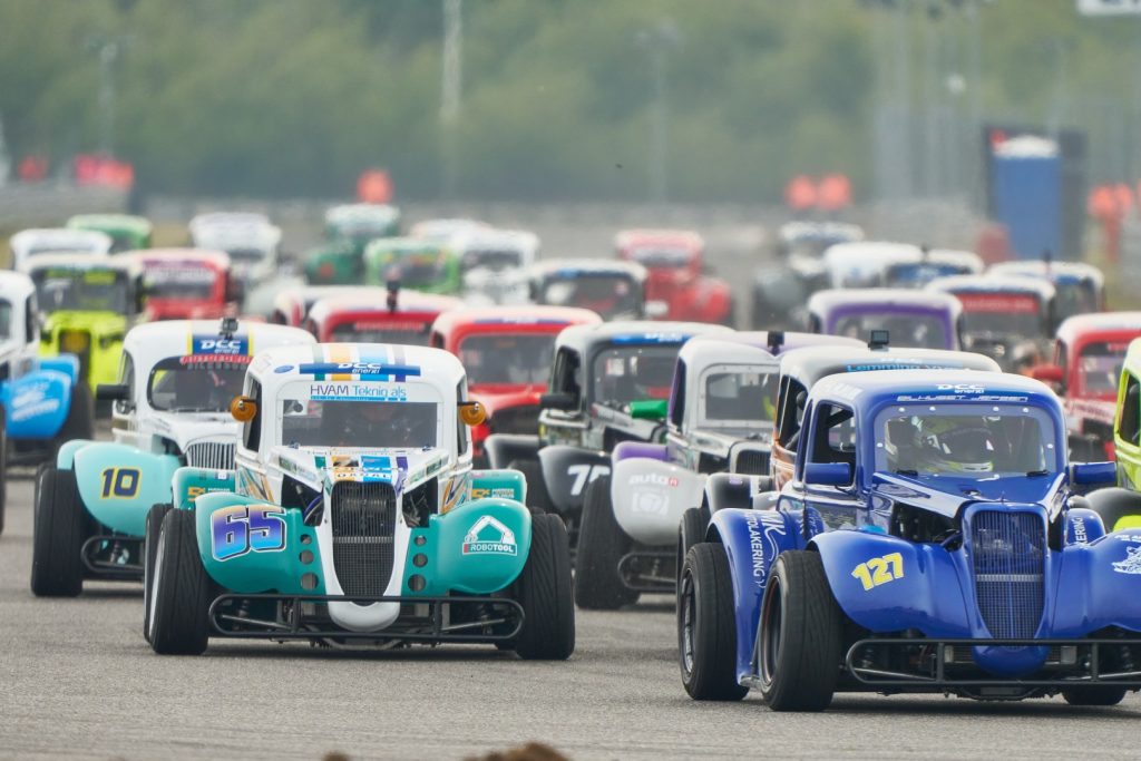 Rekordmange førere klare for dramatisk start i Legends Car Cup på Padborg Park