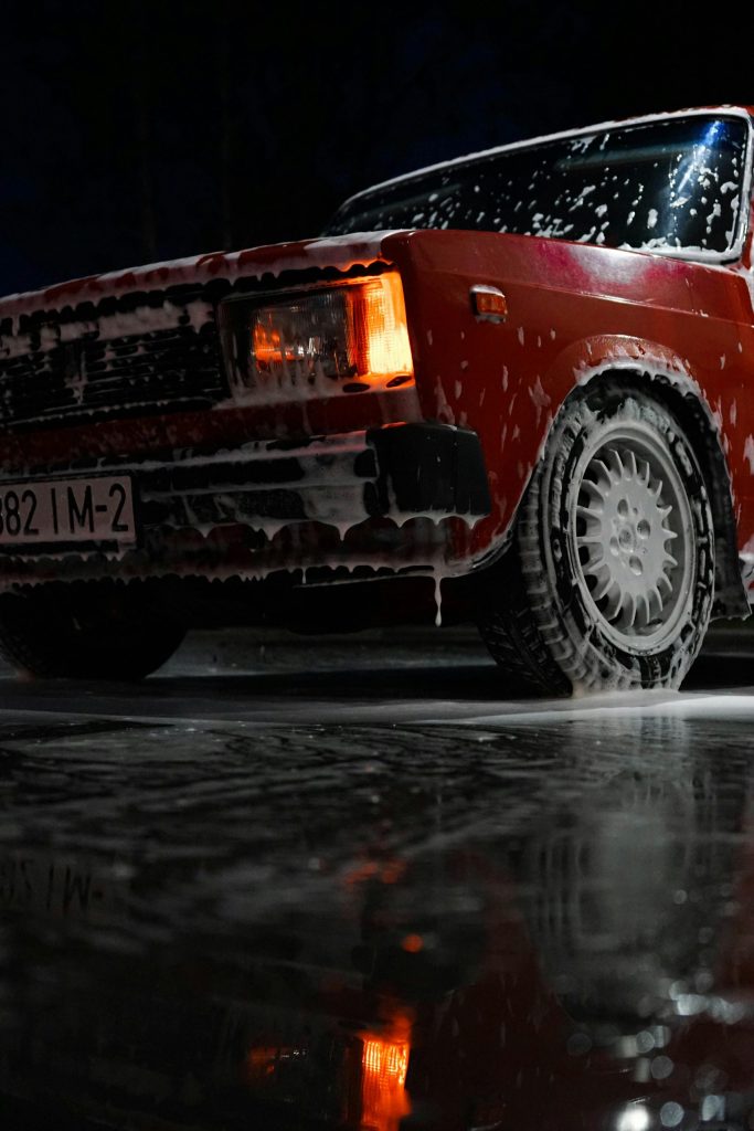 Unngå disse 9 store feilene når du vasker bilen