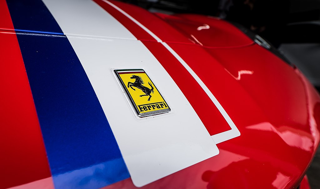 Falcon® Photography from France, CC BY-SA 2.0 https://creativecommons.org/licenses/by-sa/2.0, via Wikimedia Commons