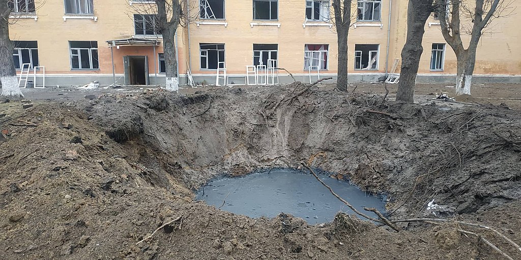 Kalibr crater : Крічер, CC BY-SA 3.0 https://creativecommons.org/licenses/by-sa/3.0, via Wikimedia Commons
