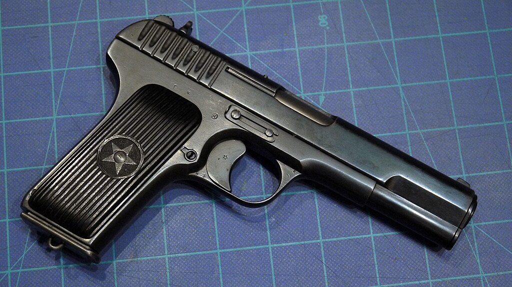 7 ting du ikke visste om Tokarev TT-33: Den legendariske sovjetiske pistol med skjulte hemmeligheter