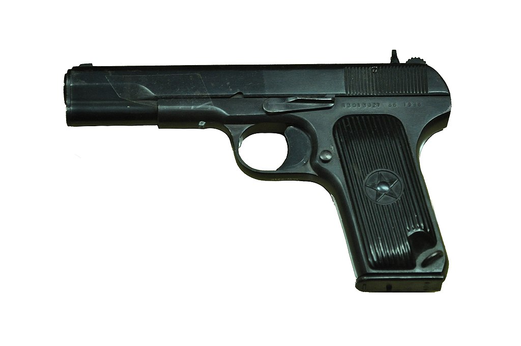 Soviet_TT_M1933_automatic_pistol.jpg: Joe Mabelderivative work: Atirador, CC BY-SA 3.0 https://creativecommons.org/licenses/by-sa/3.0, via Wikimedia Commons