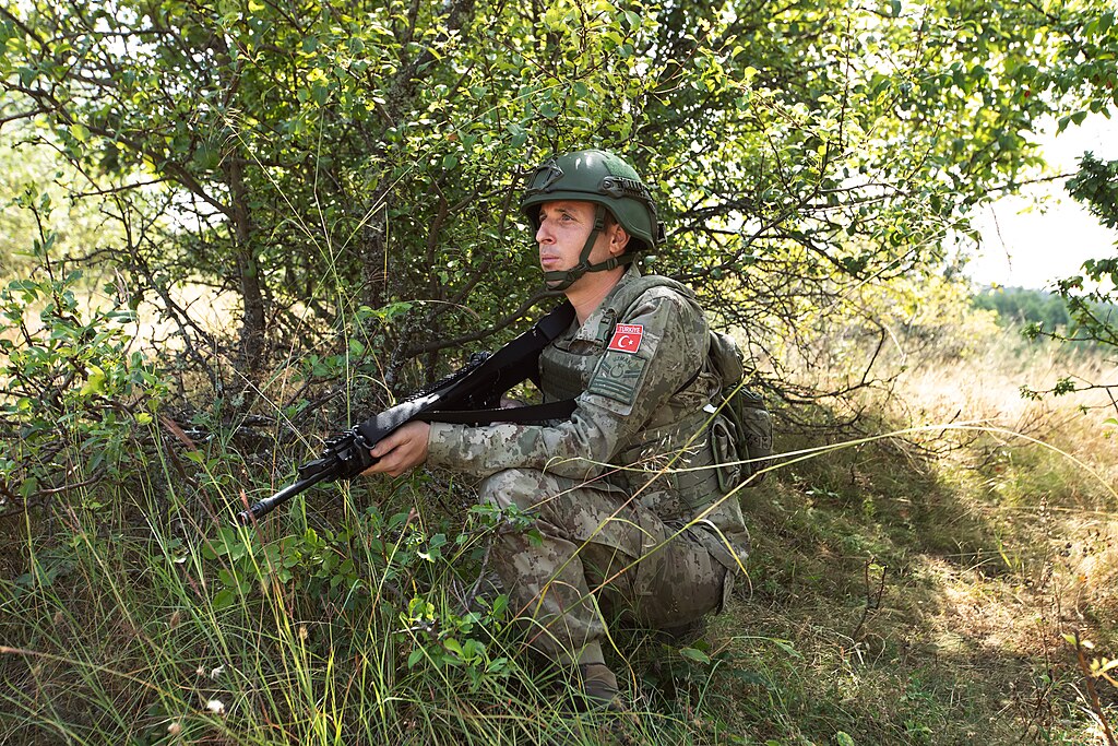 U.S. Army National Guard photo by Staff Sgt. Terry Rajsombath, Public domain, via Wikimedia Commons